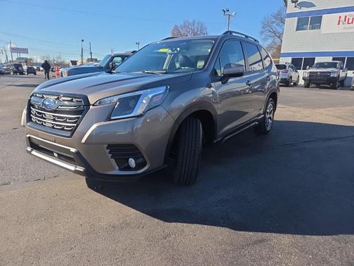 2023 Subaru Forester Premium
