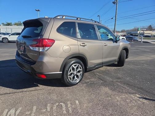 2023 Subaru Forester Premium