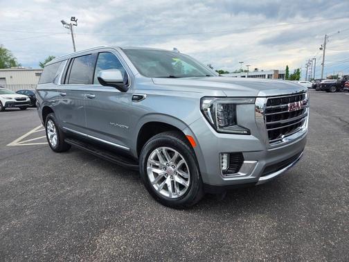 2023 GMC Yukon XL SLT