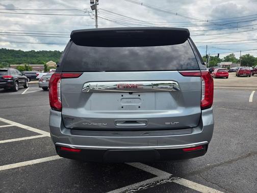 2023 GMC Yukon XL SLT