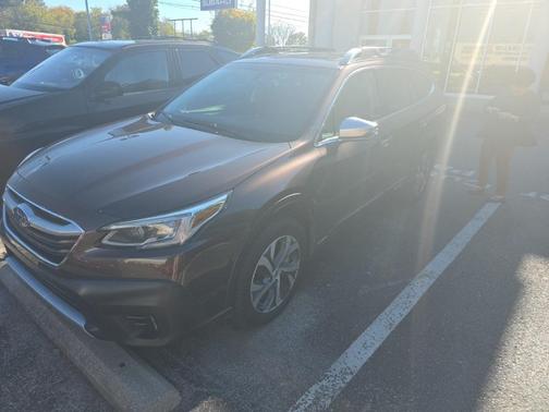2022 Subaru Outback Touring