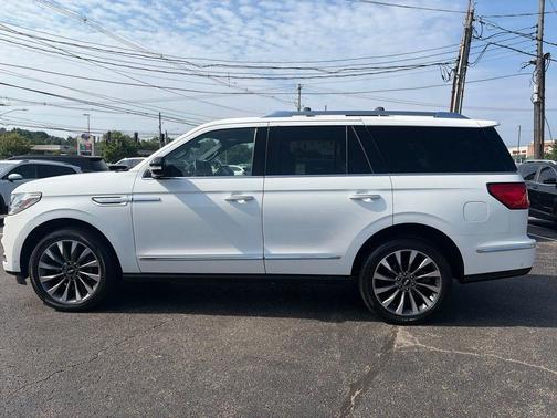 White 2021 Lincoln Navigator Reserve