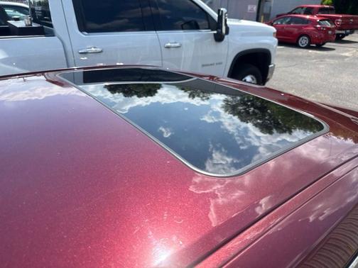 Ooh La La Rouge Mica 2015 Toyota Avalon Hybrid Limited