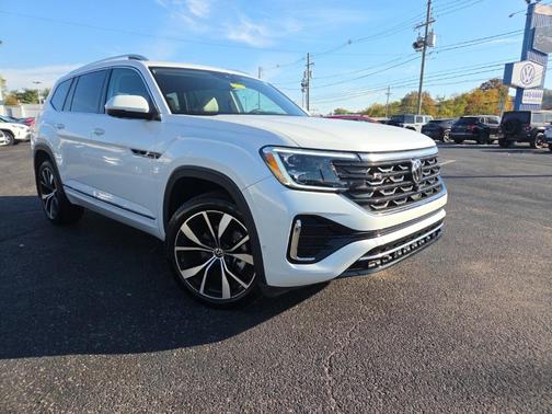 2024 Volkswagen Atlas 2.0T SEL Premium R-Line