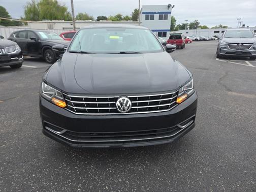 2017 Volkswagen Passat 1.8T SE