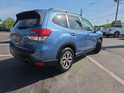 Horizon Blue Pearl 2021 Subaru Forester Premium
