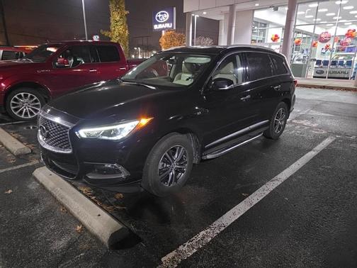 2017 INFINITI QX60 Base