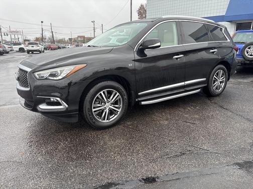 2017 INFINITI QX60 Base
