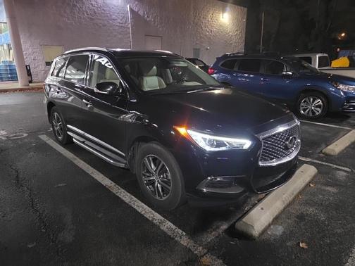 2017 INFINITI QX60 Base