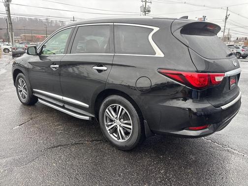 2017 INFINITI QX60 Base
