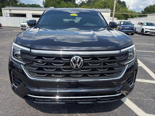 2024 Volkswagen Atlas Cross Sport 2.0T SEL R-Line