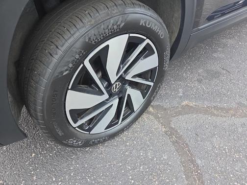 2024 Volkswagen Atlas 2.0T SE