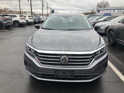 2022 Volkswagen Passat 2.0T Limited Edition