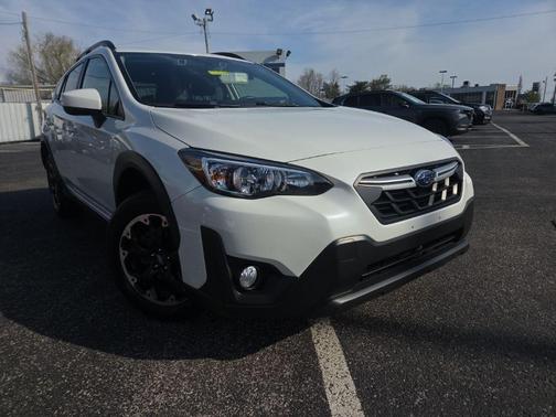 Crystal White Pearl 2023 Subaru Crosstrek Premium