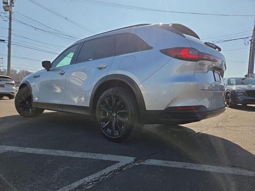 2025 Mazda CX-90 Premium