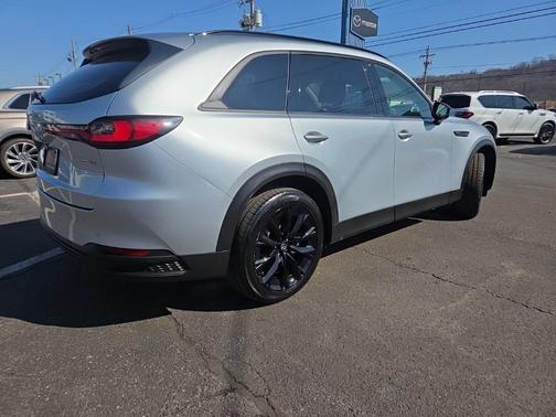 2025 Mazda CX-90 Premium