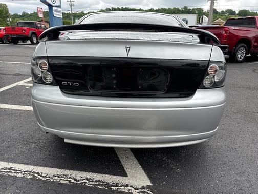 2004 Pontiac GTO