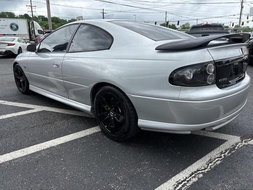 2004 Pontiac GTO