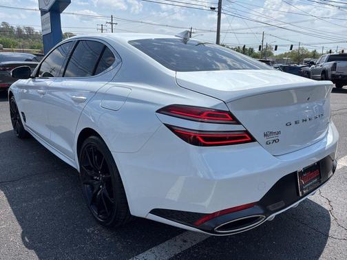 Uyuni White 2024 Genesis G70 2.5T