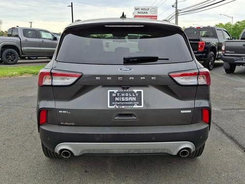 Magnetic Metallic   J7 2020 Ford Escape SEL