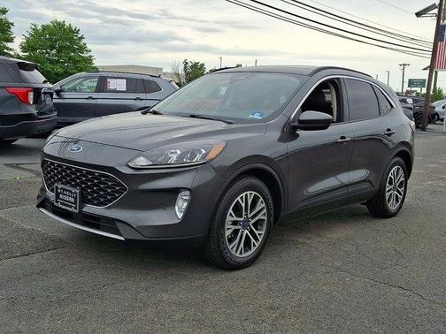 Magnetic Metallic   J7 2020 Ford Escape SEL