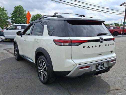 2024 Nissan Pathfinder Platinum