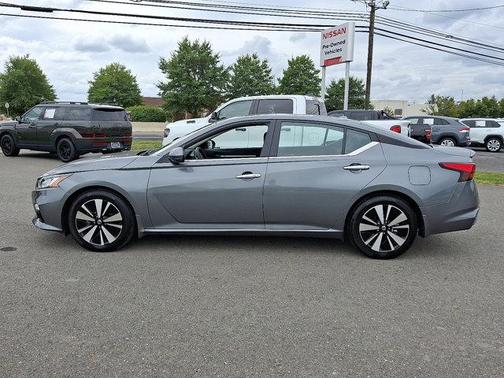 2022 Nissan Altima 2.5 SL