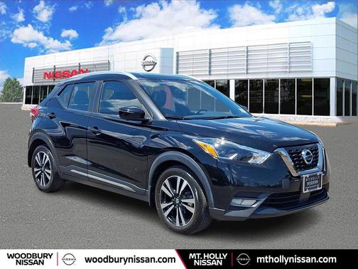 Super Black 2020 Nissan Kicks SR