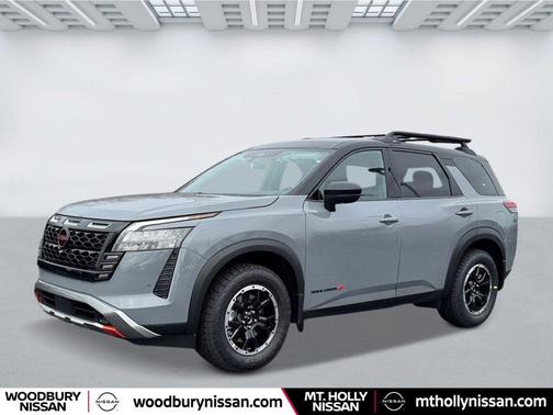 Boulder Gray Pearl/Super Black 2026 Nissan Pathfinder Rock Creek