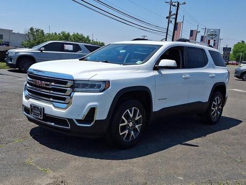 Summit White 2023 GMC Acadia SLE