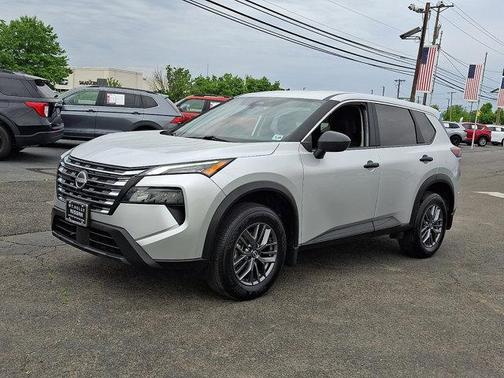 Brilliant Silver Metallic 2025 Nissan Rogue S