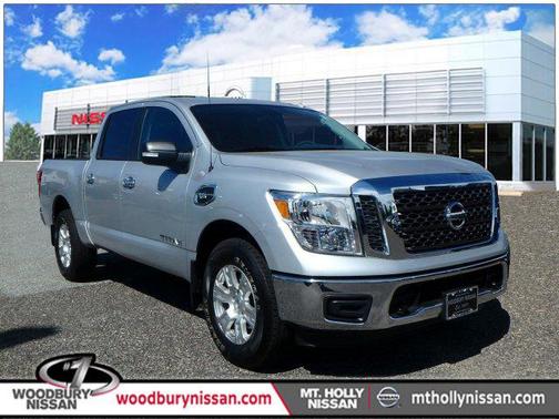 2017 Nissan Titan SV