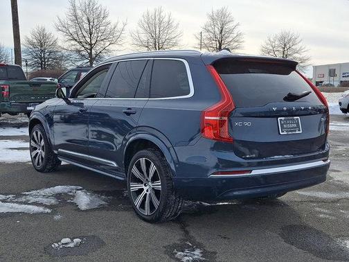 2025 Volvo XC90 Plus