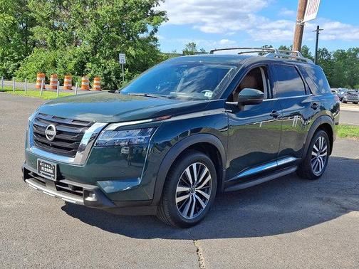 2022 Nissan Pathfinder Platinum