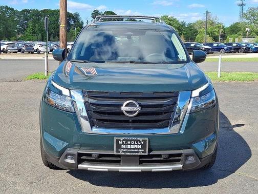 2022 Nissan Pathfinder Platinum