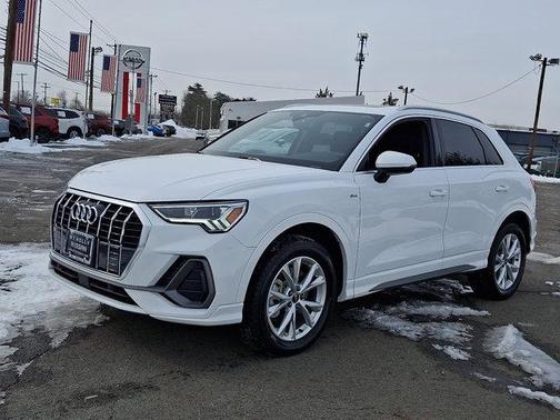 2025 Audi Q3 S line Premium