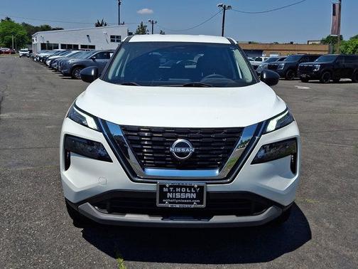 Glacier White 2023 Nissan Rogue S