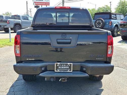 2021 Nissan Frontier SV