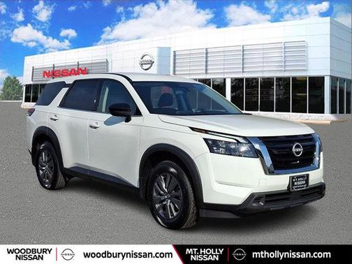2025 Nissan Pathfinder S