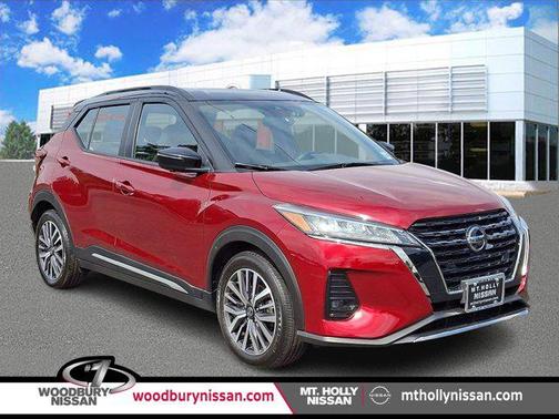 2021 Nissan Kicks SR