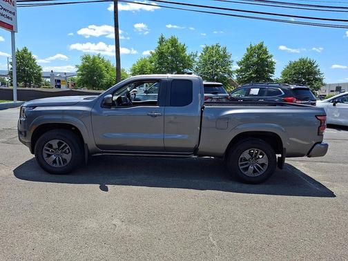 Gun Metallic 2025 Nissan Frontier SV