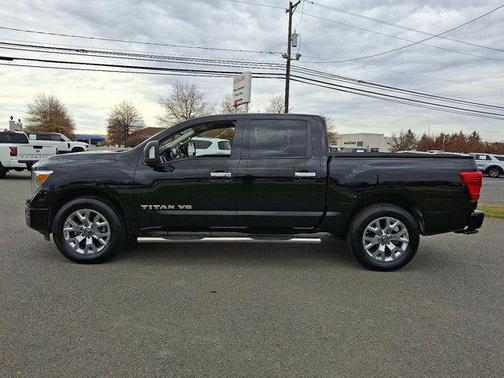 2020 Nissan Titan SV