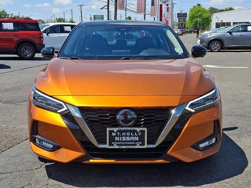 Monarch Orange Metallic/Super Black 2023 Nissan Sentra SR
