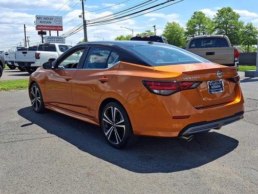 Monarch Orange Metallic/Super Black 2023 Nissan Sentra SR