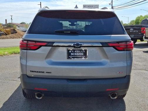 Sterling Gray Metallic 2023 Chevrolet Traverse RS