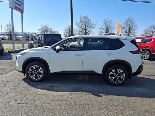 2021 Nissan Rogue SV