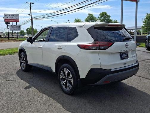Pearl White Tricoat 2023 Nissan Rogue SV