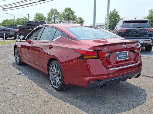 2023 Nissan Altima 2.0 SR