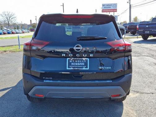 2022 Nissan Rogue SV