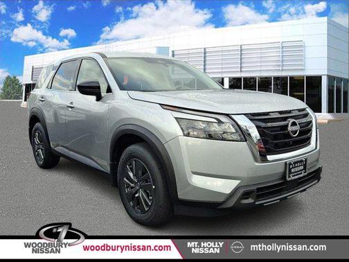2025 Nissan Pathfinder S